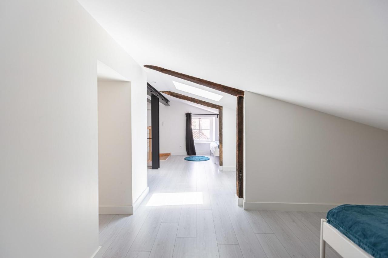 Guestready - Mezzanine Apartment - Grosse Cloche Бордо Екстериор снимка